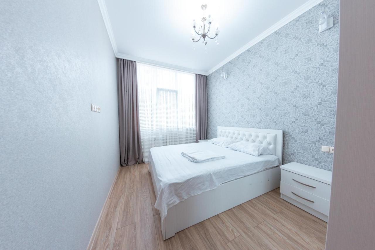 5 Apartment In One Boulding - Near Stadium Batumi Exterior photo